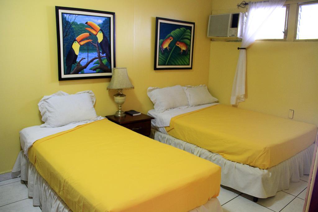 Hotel Y Apartments Los Cisneros Managua Bilik gambar